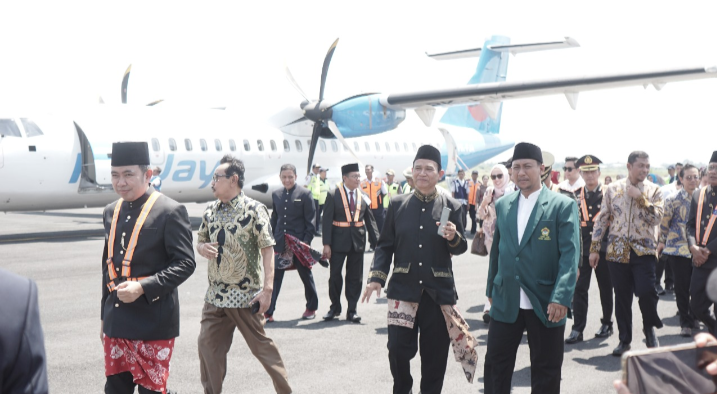 ldiijember-kado-hutri-80-gusfawait1