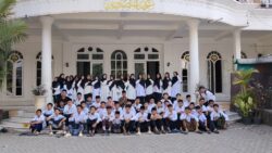 Peringatan Hari Santri Nasional 2026, Bupati Gus Fawait Serahkan “Kado Istimewa” Capaian Prestasi dan Beasiswa